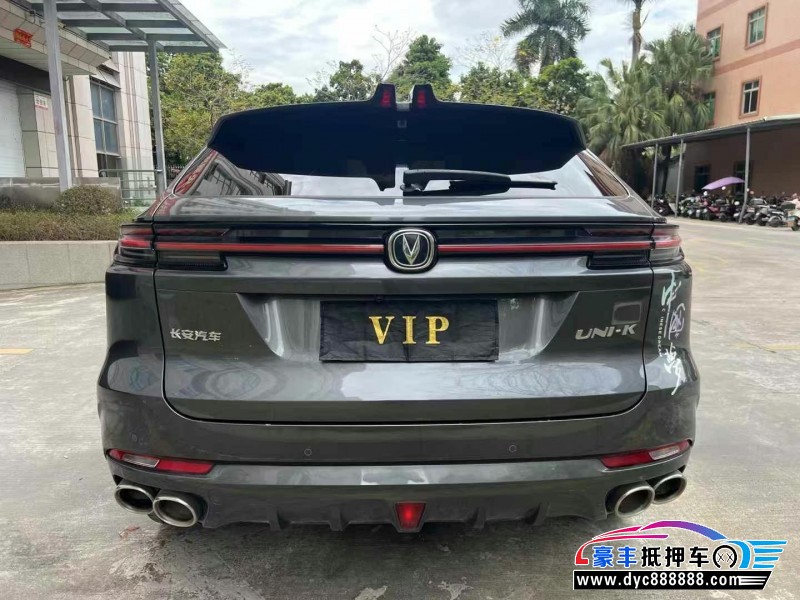 22年长安长安UNI轿车抵押车出售