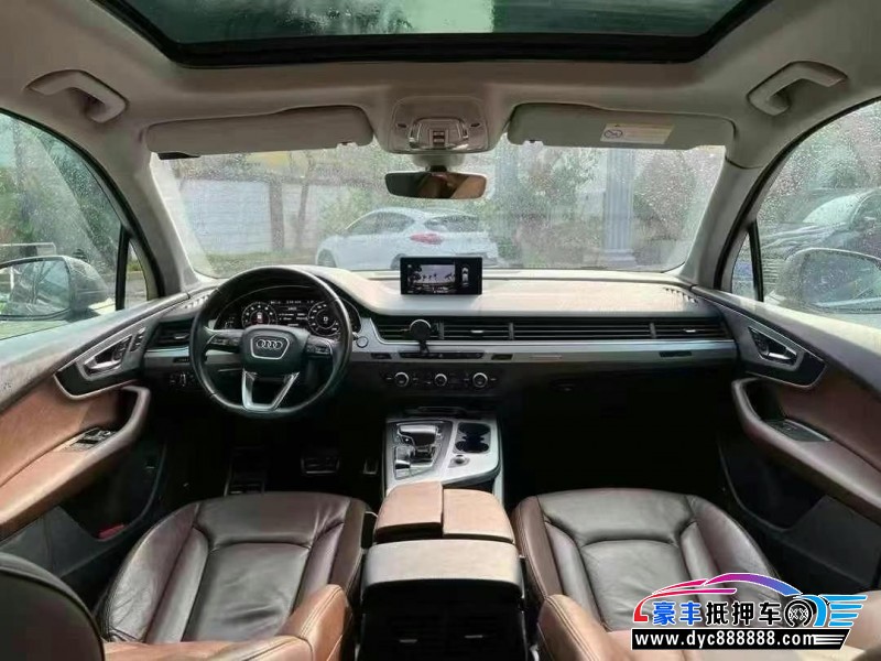 17年奥迪Q7轿车抵押车出售