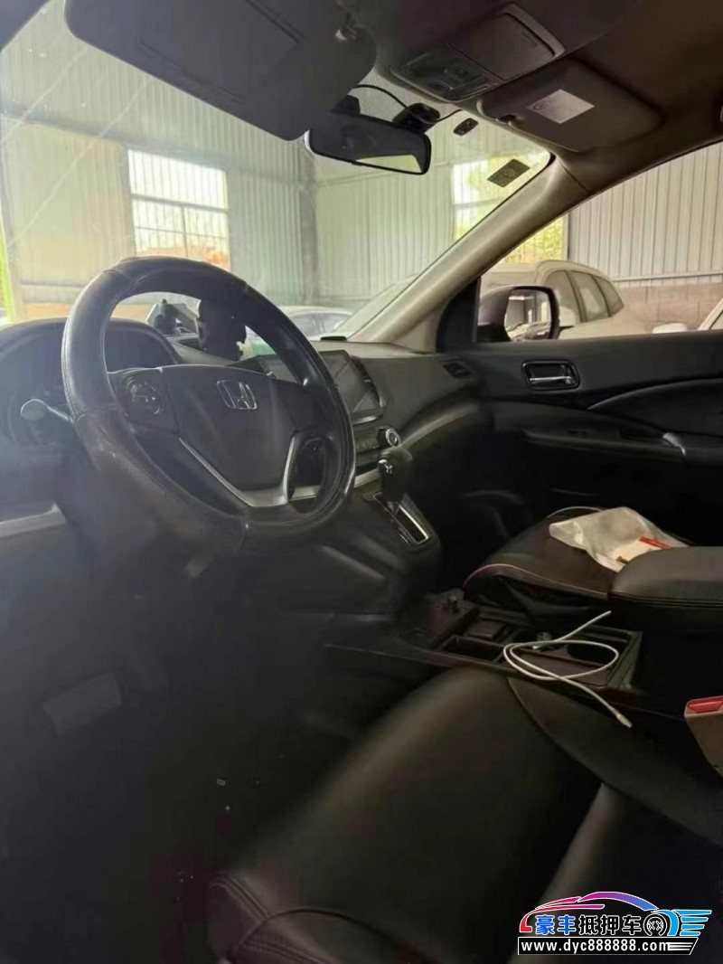 16年本田CR-V轿车抵押车出售