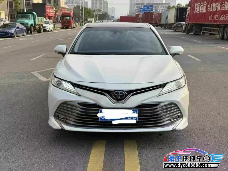 18年丰田凯美瑞轿车抵押车出售