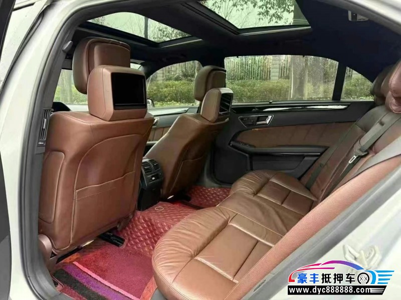 11年奔驰E轿车抵押车出售