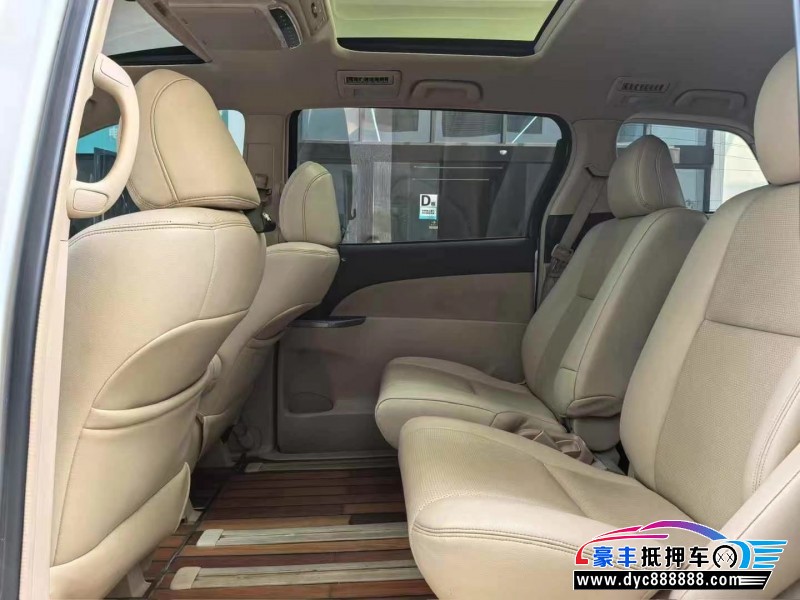 18年丰田普瑞维亚轿车抵押车出售