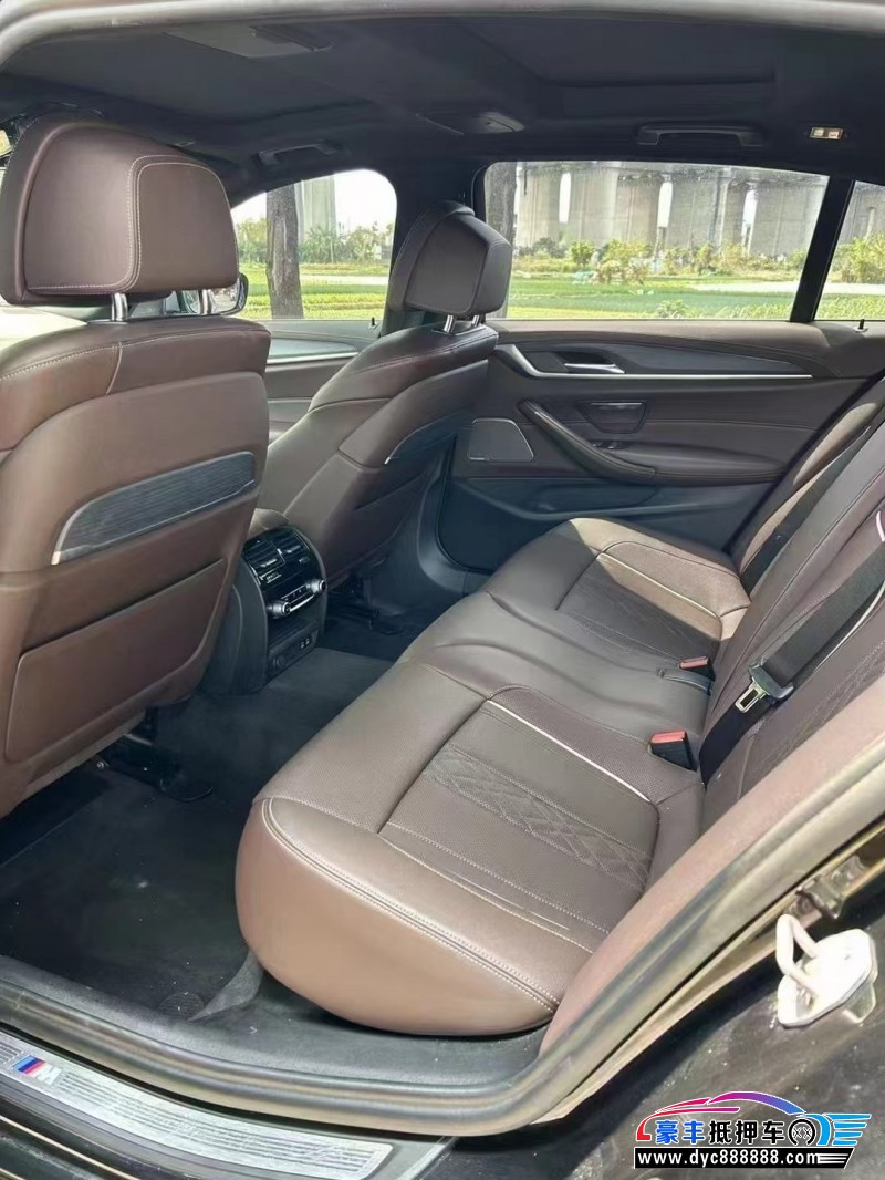 21年宝马5系轿车抵押车出售