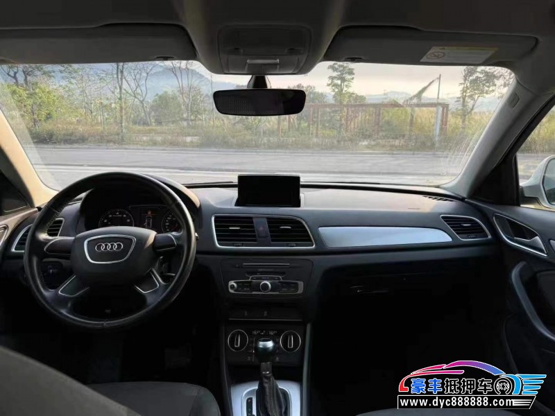 16年奥迪Q3轿车抵押车出售