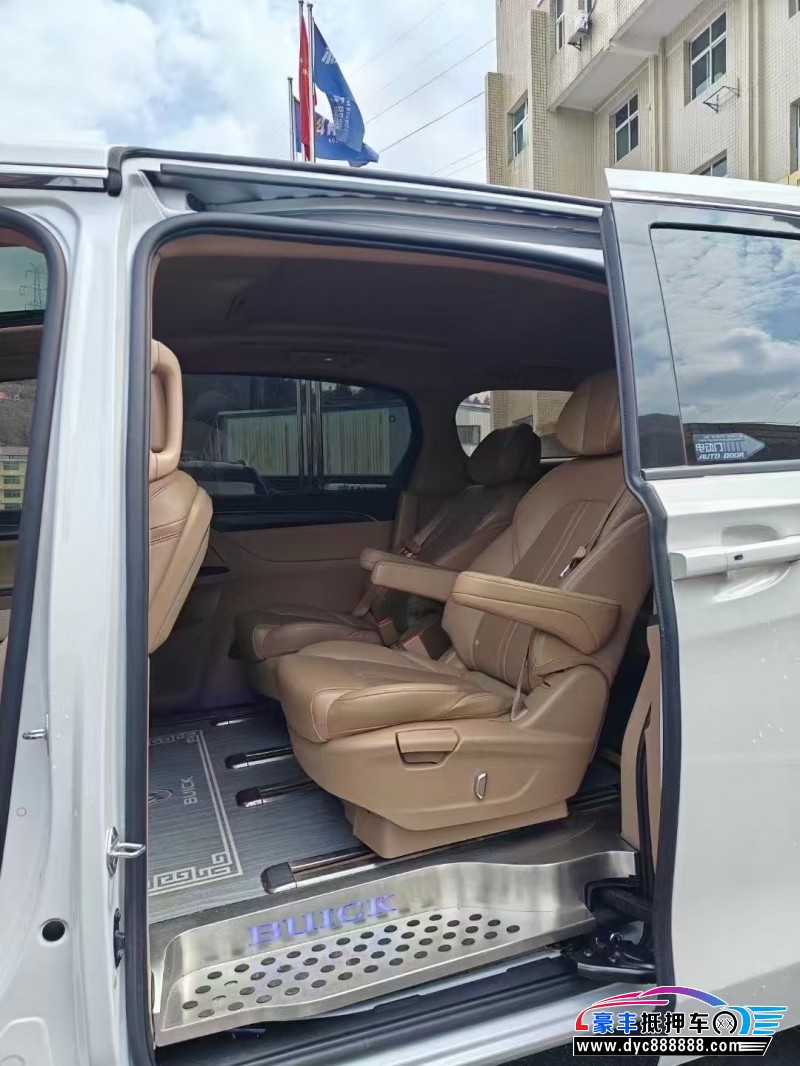 21年别克GL8轿车抵押车出售