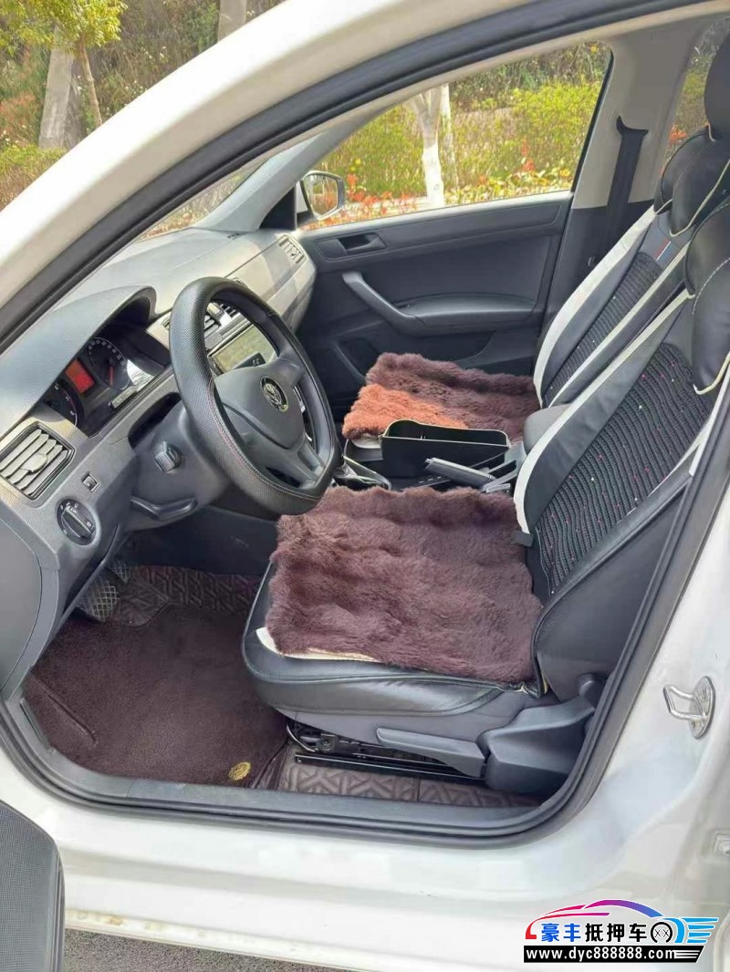 22年大众桑塔纳轿车抵押车出售