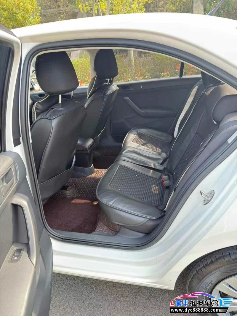 22年大众桑塔纳轿车抵押车出售