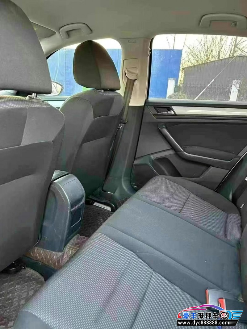 21年大众宝来轿车抵押车出售