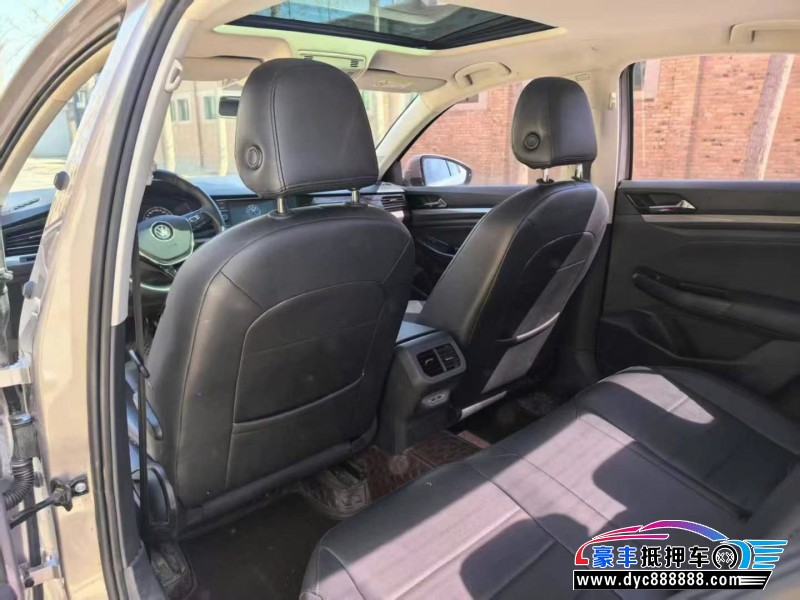 21年大众宝来轿车抵押车出售