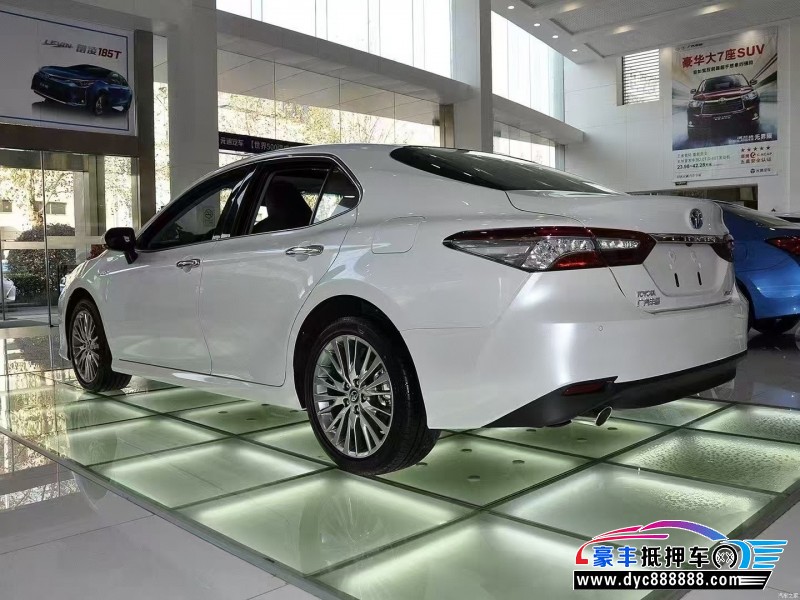 18年丰田凯美瑞轿车抵押车出售