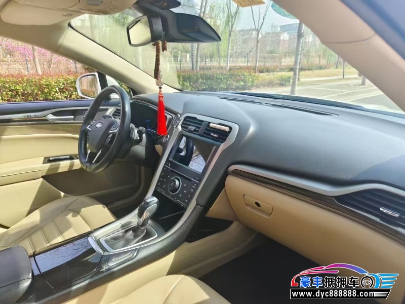 15年福特蒙迪欧轿车抵押车出售