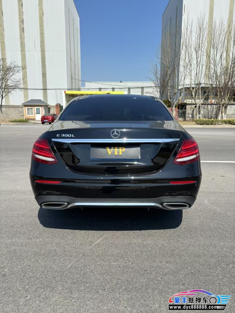 20年奔驰E轿车抵押车出售