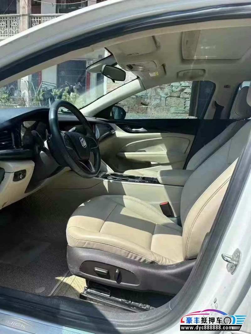 21年别克君威轿车抵押车出售