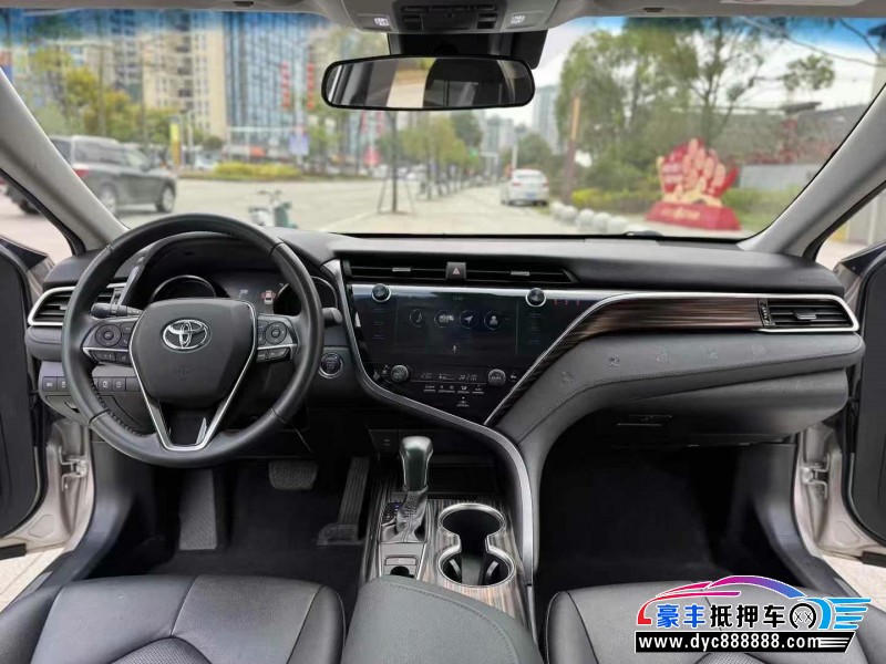 20年丰田凯美瑞轿车抵押车出售