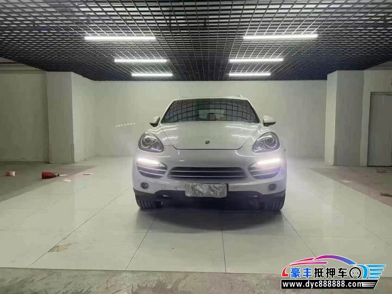 14年保时捷卡宴轿车抵押车出售