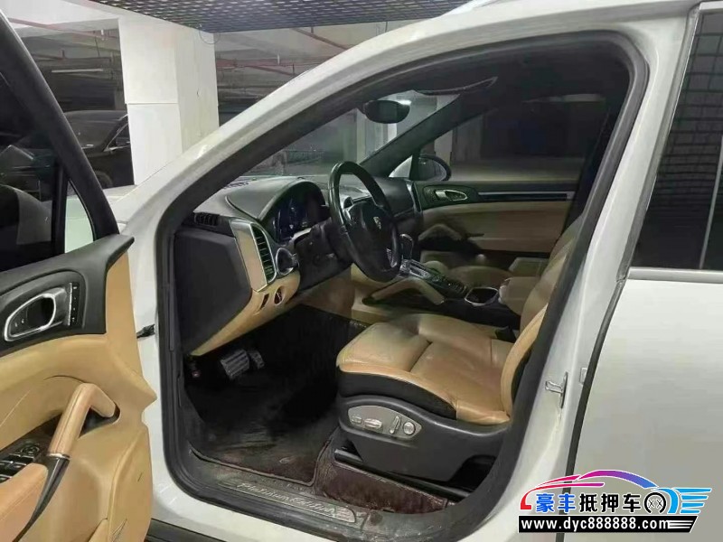 14年保时捷卡宴轿车抵押车出售