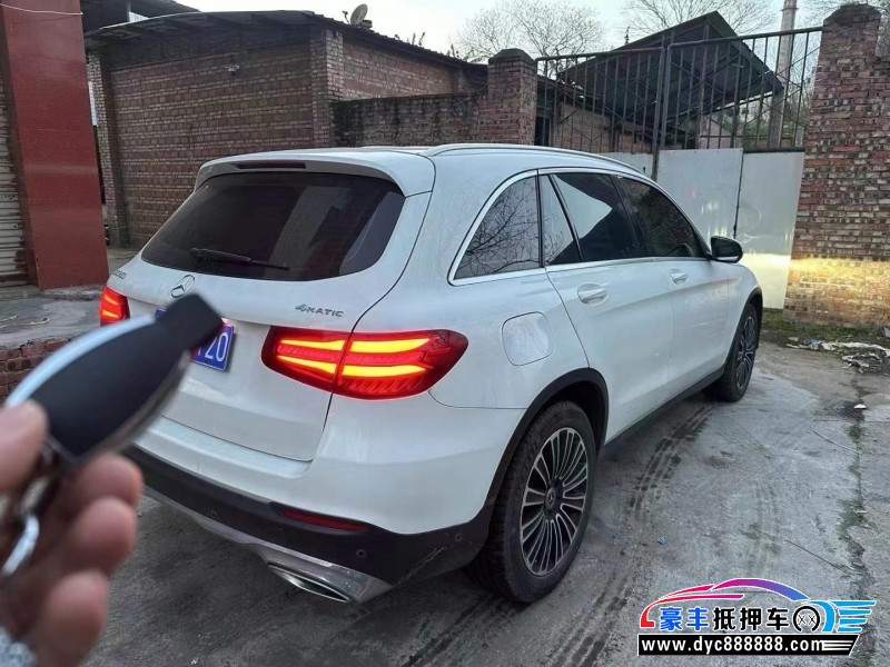 18年奔驰GLC轿车抵押车出售