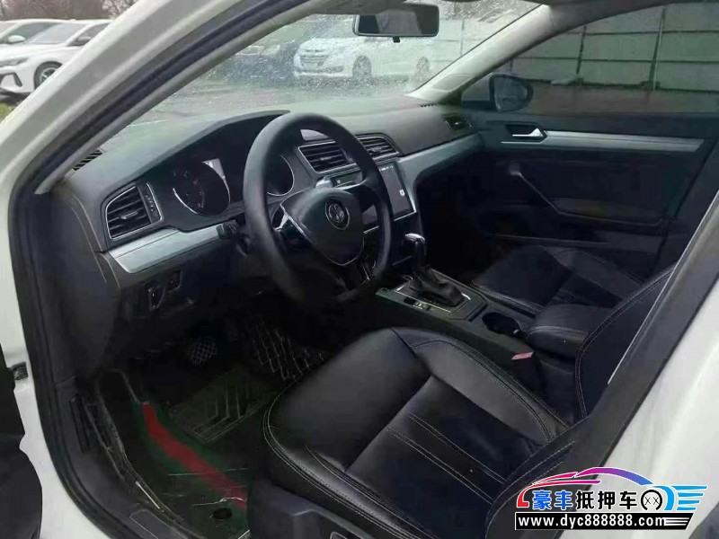 18年大众凌渡轿车抵押车出售