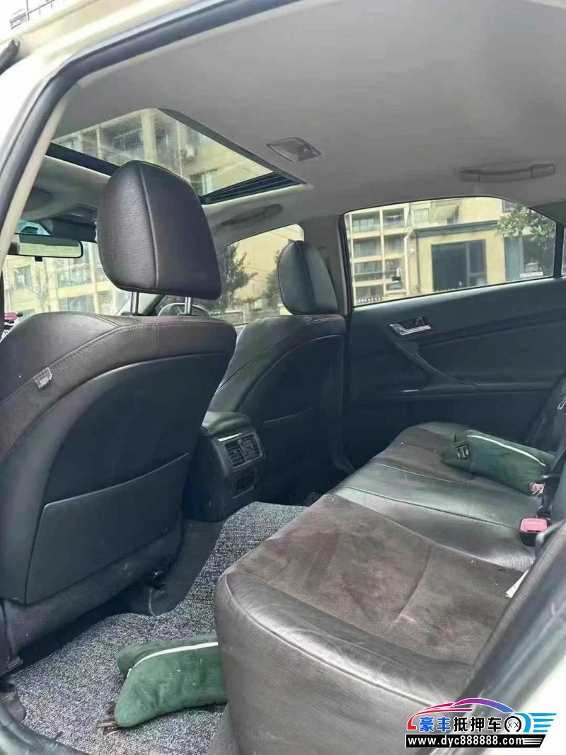 16年丰田锐志轿车抵押车出售