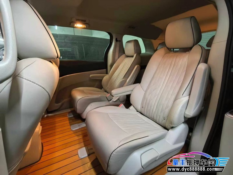 22年别克GL8轿车抵押车出售