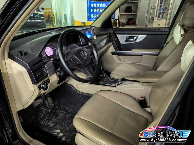 12年奔驰GLK轿车抵押车出售