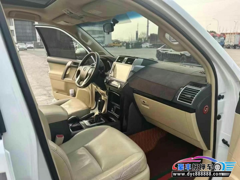 17年丰田普拉多（霸道）轿车抵押车出售