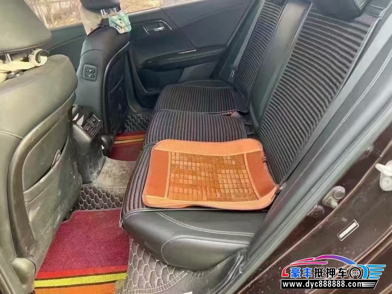 14年本田雅阁轿车抵押车出售