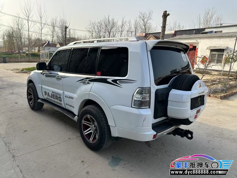 12年三菱帕杰罗轿车抵押车出售