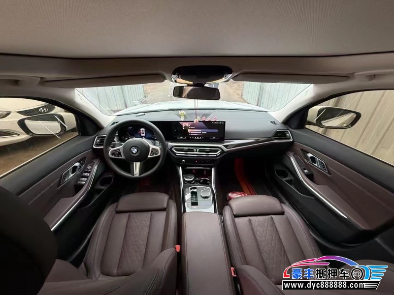 24年宝马3系轿车抵押车出售