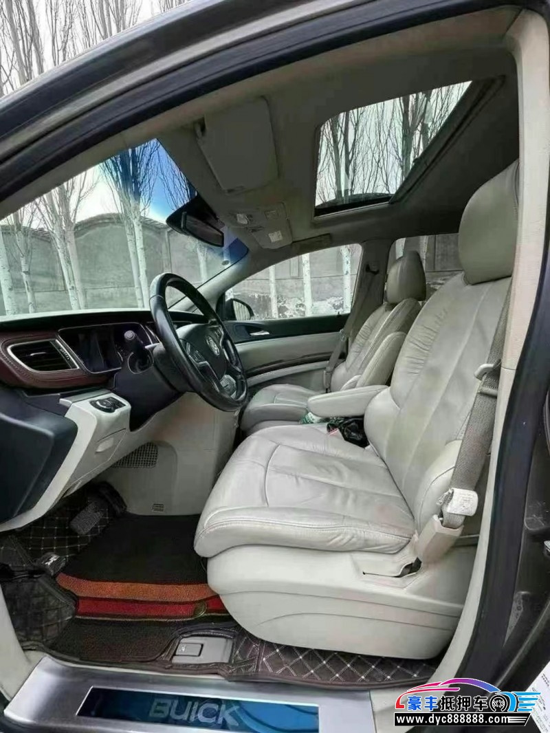 18年别克GL8轿车抵押车出售