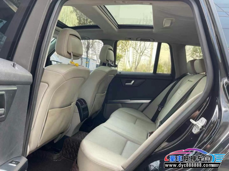 13年奔驰GLK轿车抵押车出售