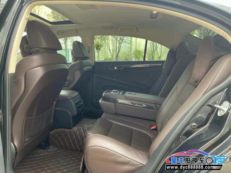 18年红旗H7轿车抵押车出售