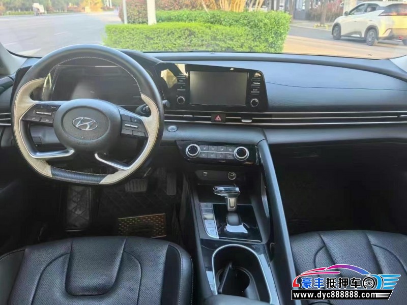 21年现代伊兰特轿车抵押车出售