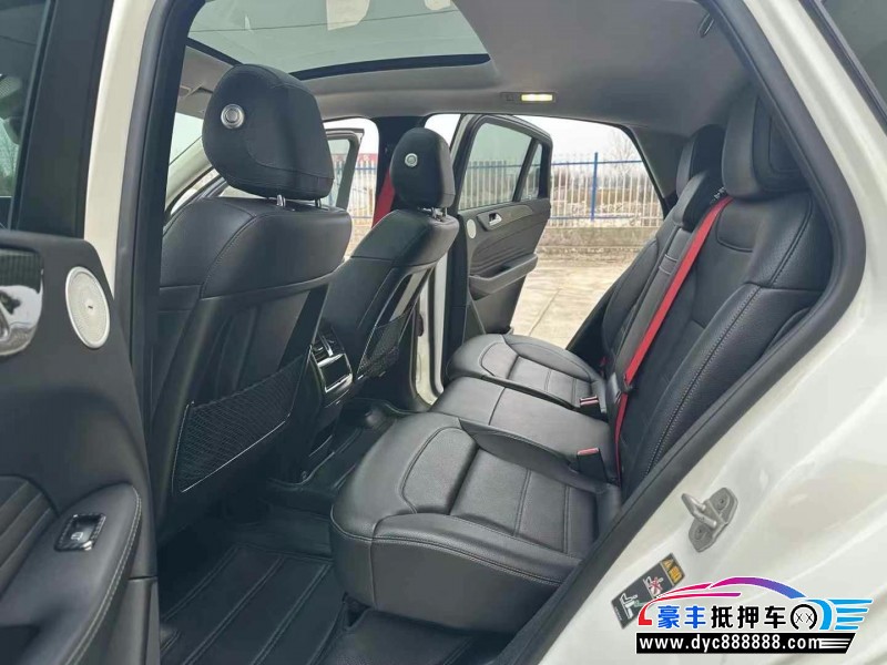 16年奔驰GLE轿车抵押车出售