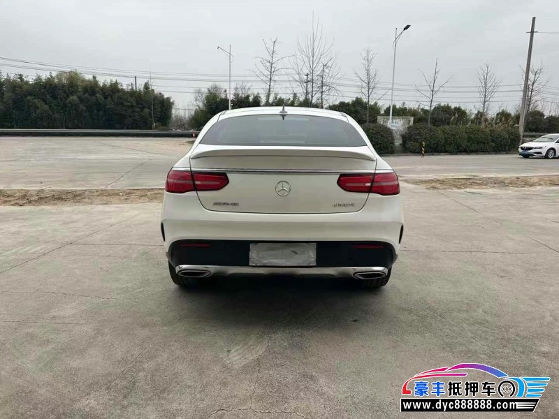 16年奔驰GLE轿车抵押车出售