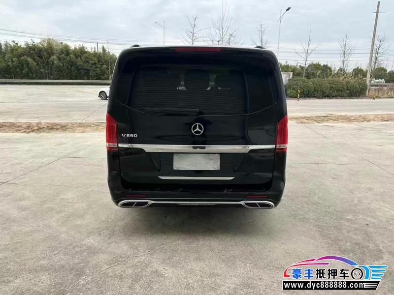 16年奔驰V轿车抵押车出售