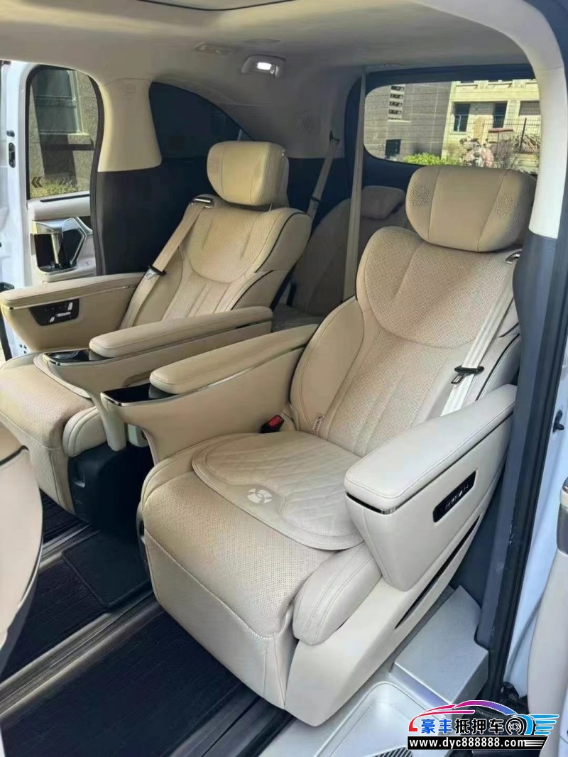 24年合创v09轿车抵押车出售