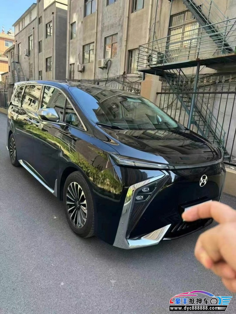 24年合创v09轿车抵押车出售