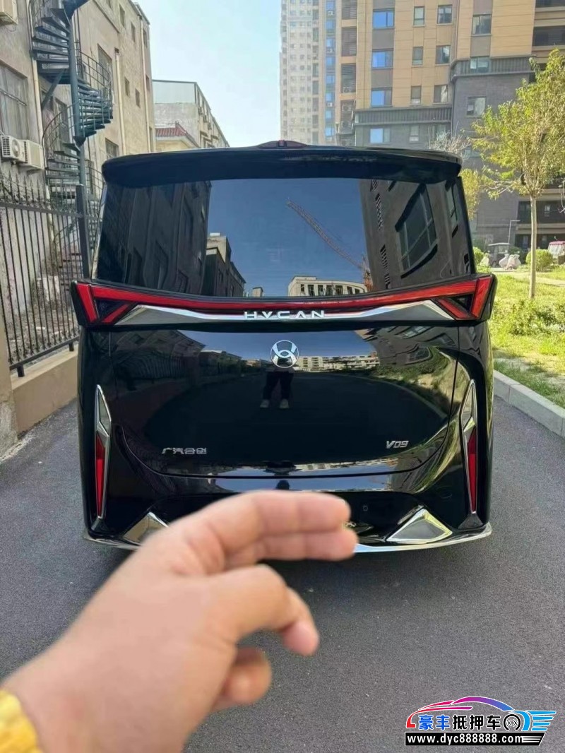 24年合创v09轿车抵押车出售