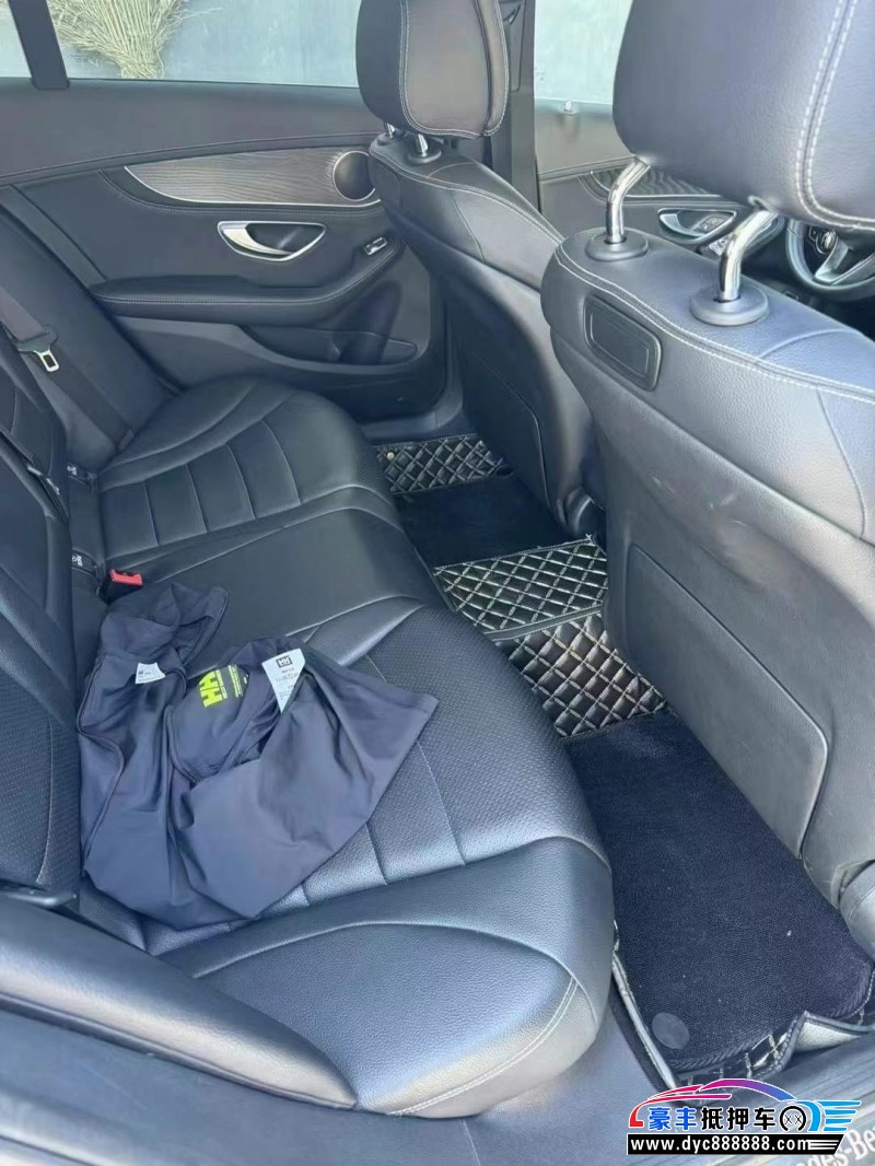 16年奔驰C轿车抵押车出售