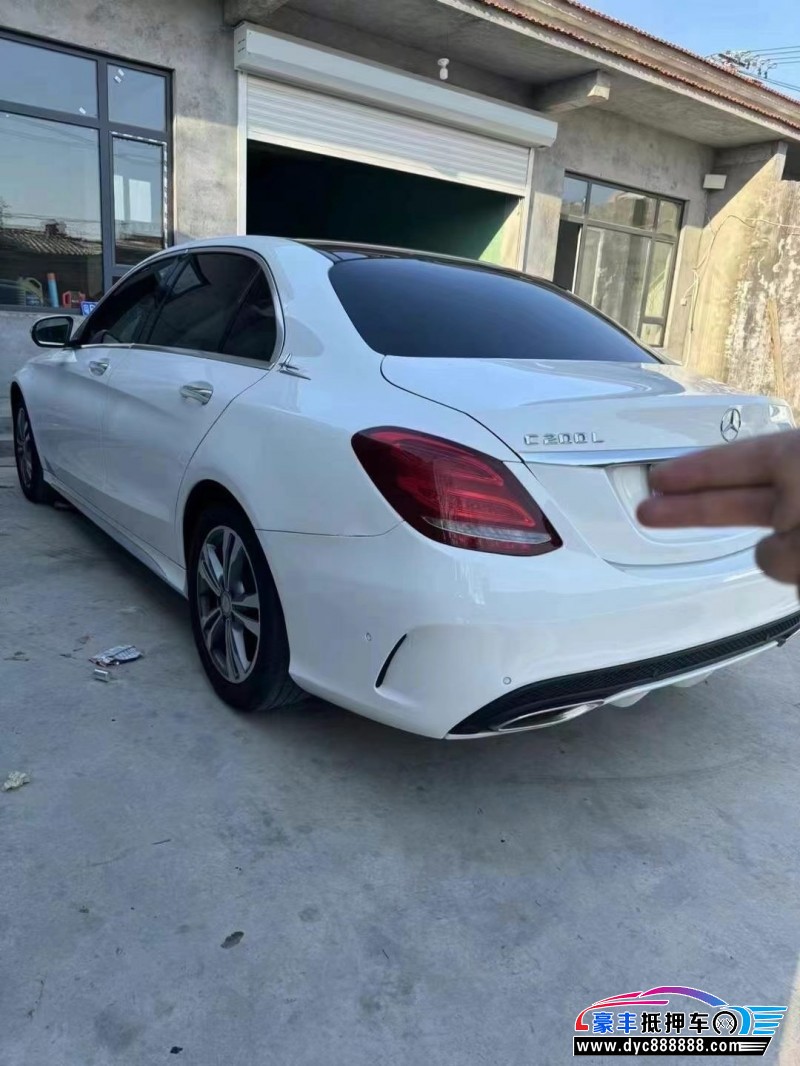 16年奔驰C轿车抵押车出售