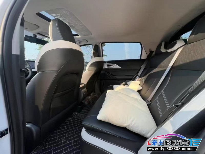 23年吉利几何轿车抵押车出售