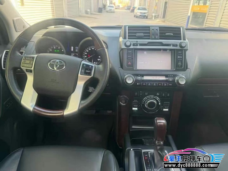 17年丰田普拉多（霸道）轿车抵押车出售