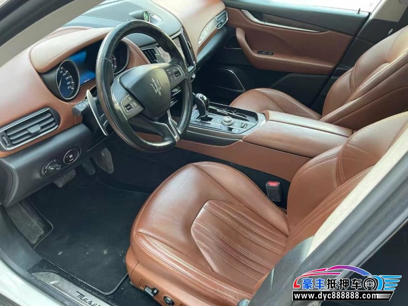 18年玛莎拉蒂莱万特轿车抵押车出售