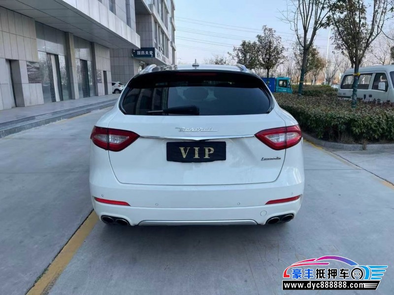 18年玛莎拉蒂莱万特轿车抵押车出售