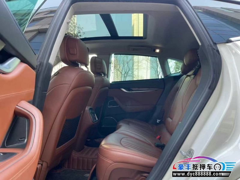 18年玛莎拉蒂莱万特轿车抵押车出售