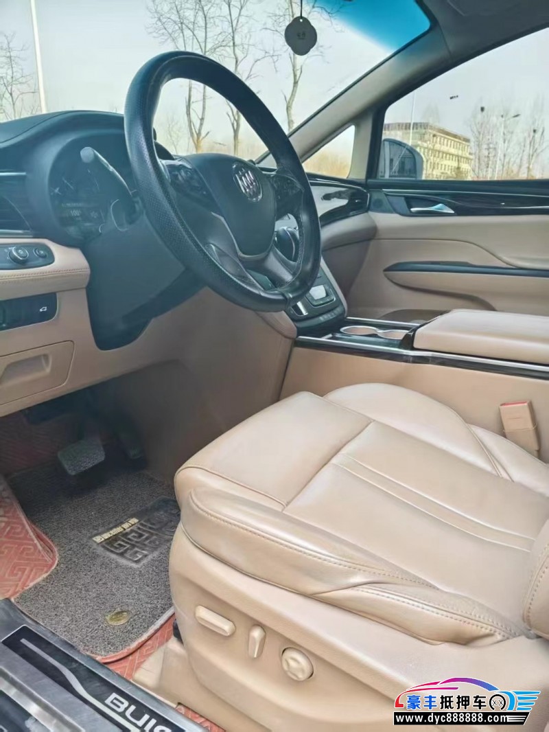 19年别克GL8轿车抵押车出售