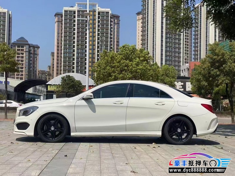 15年奔驰CLA轿车抵押车出售