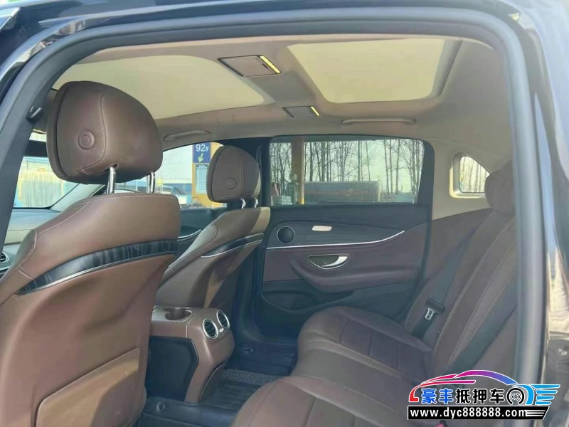 20年奔驰E轿车抵押车出售