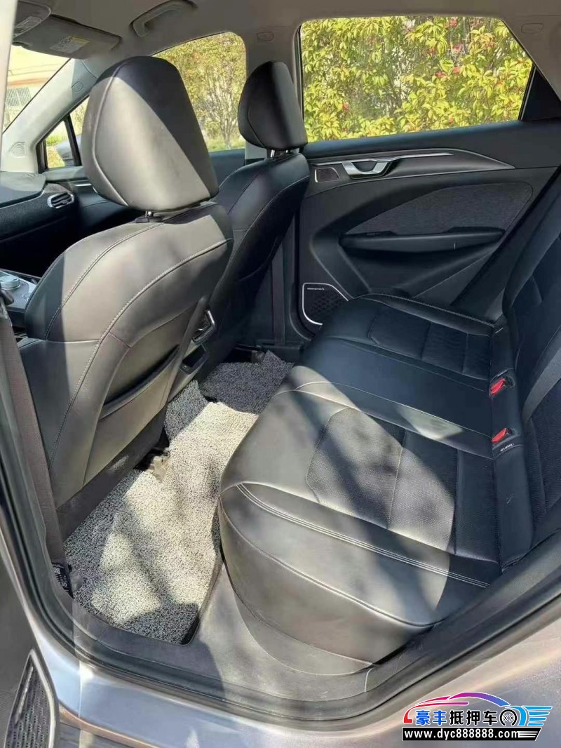 23年吉利几何轿车抵押车出售